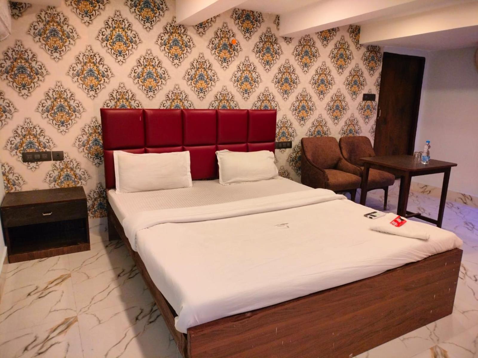 Hotel Ucs 콜카타 외부 사진